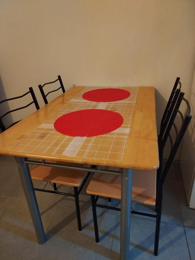 Appartement Meuble Avec Deux Chambres 물랭 외부 사진