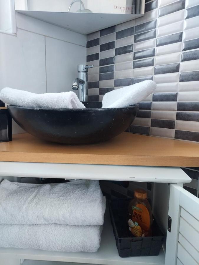 Appartement Meuble Avec Deux Chambres 물랭 외부 사진